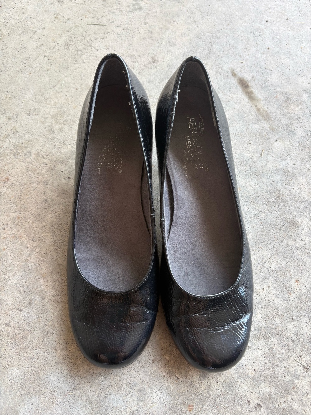 Aerosoles Classic Black Patent Mid Heel Pumps - Women's Dress Shoes